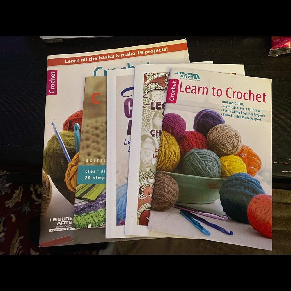 Lot of 5 Crocheting books! All books in great condition! A fun hobby!